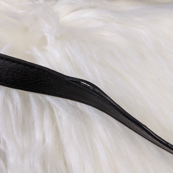 GH Bass & Co | black leather shoulder bag - Picture 6 of 7